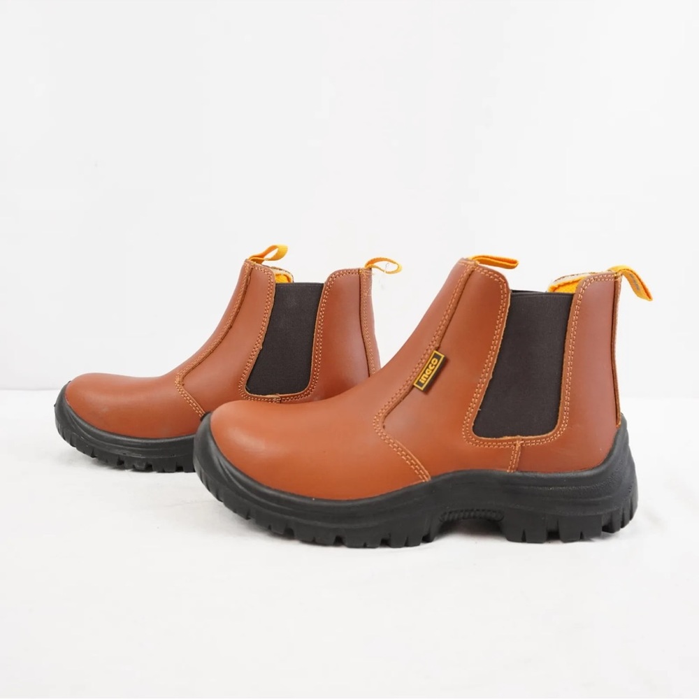 Safety boots